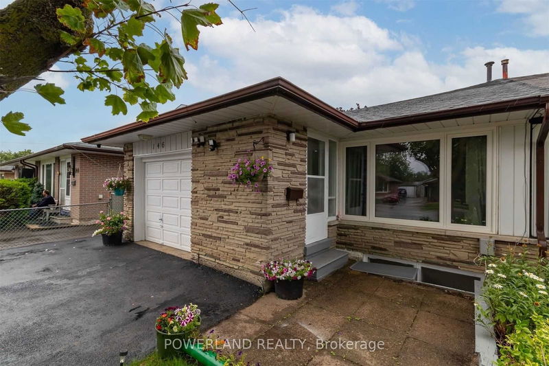 home for lease on Lower-146 Clarence Street