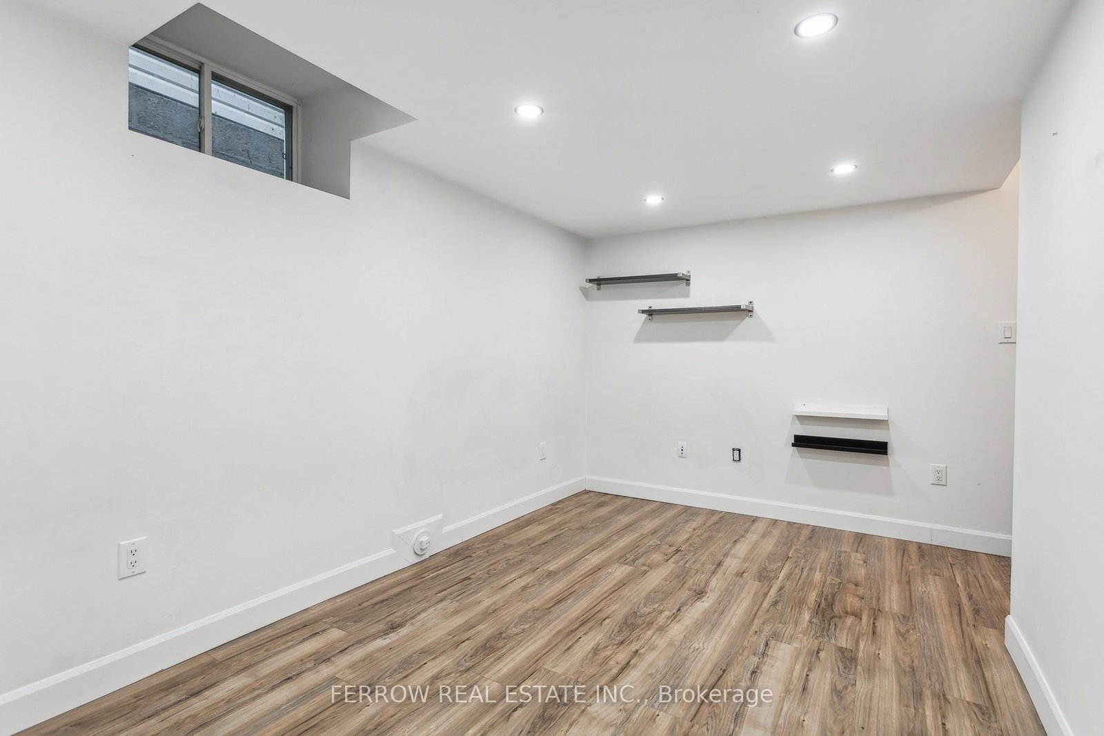 Listing Image 26