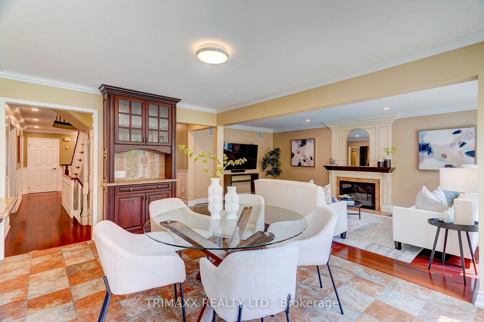 Listing Image 13