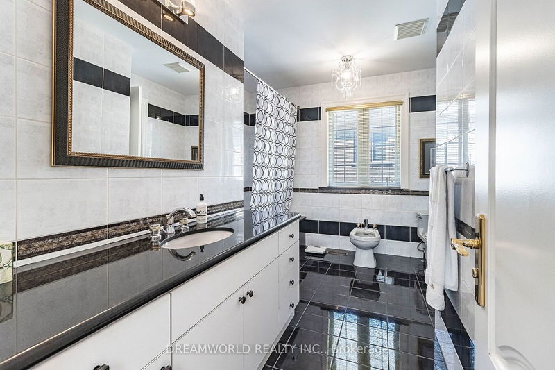 89 Gaydon Ave  Toronto, M9M 1G8 | Image 21