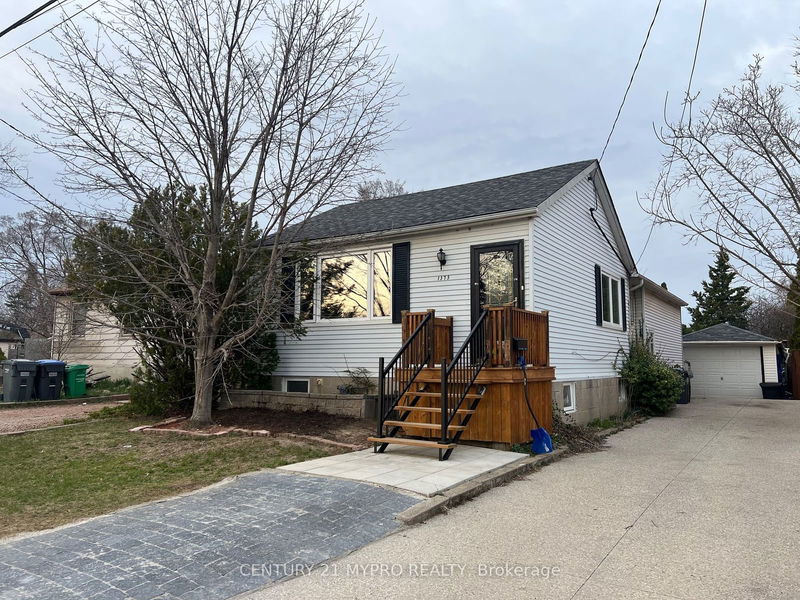 home for lease on -Lower-1375 Alexandra Avenue