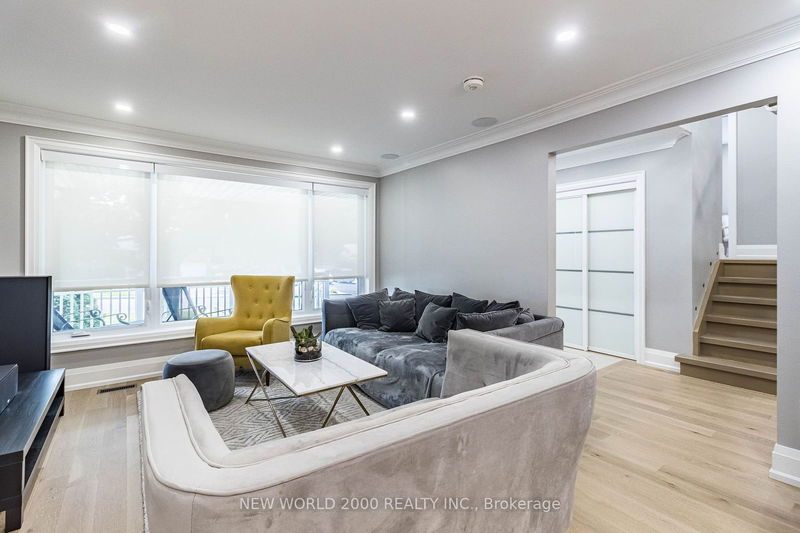 58 Comay Rd  Toronto, M6M 2L1 | Image 10