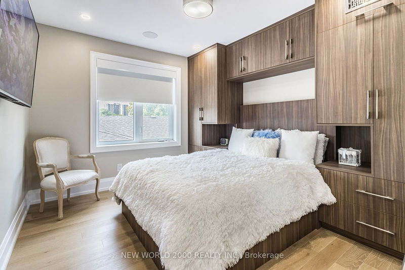 58 Comay Rd  Toronto, M6M 2L1 | Image 22