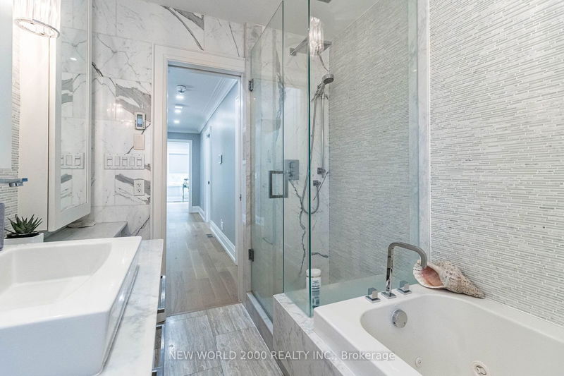 58 Comay Rd  Toronto, M6M 2L1 | Image 25