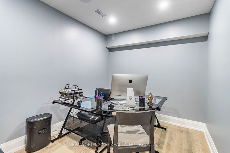 58 Comay Rd  Toronto, M6M 2L1 | Image 37