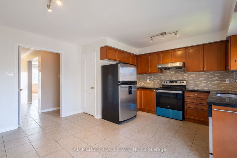 5727 Retreat St  Mississauga, L5R 0B5 | Image 10