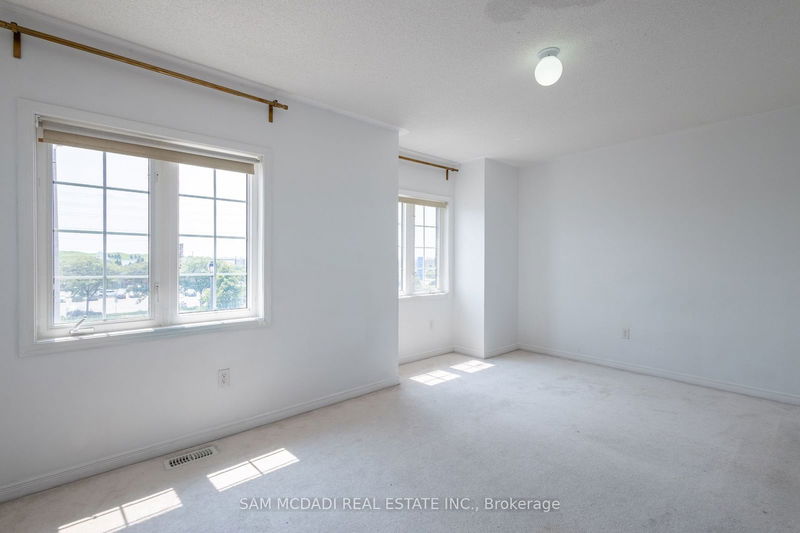 5727 Retreat St  Mississauga, L5R 0B5 | Image 17