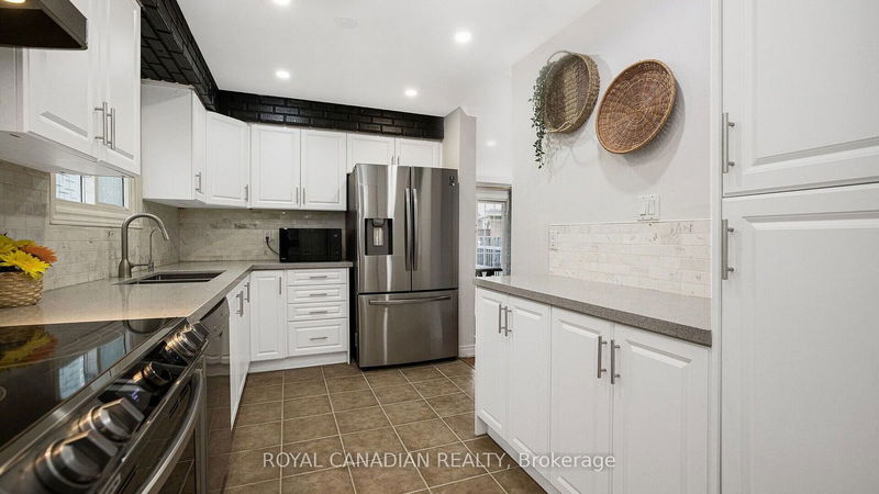 18 Wabash Crt  Brampton, L6Z 1G8 | Image 10