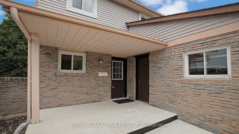 18 Wabash Crt  Brampton, L6Z 1G8 | Image 2