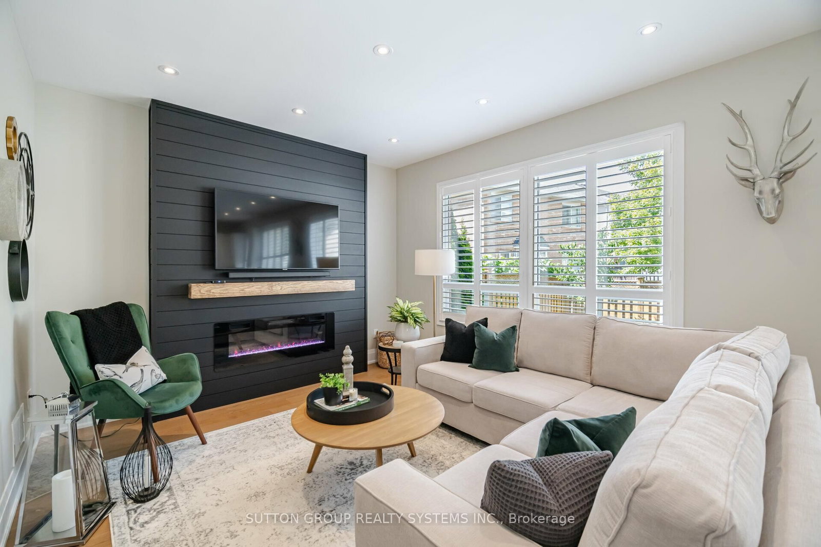Listing Image 11