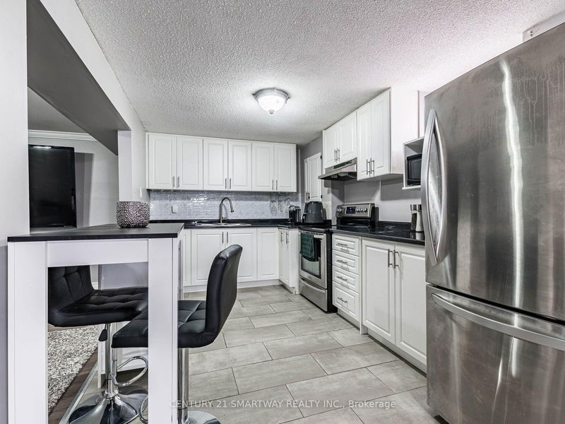 7182 Harwick Dr  Mississauga, L4T 3A4 | Image 21