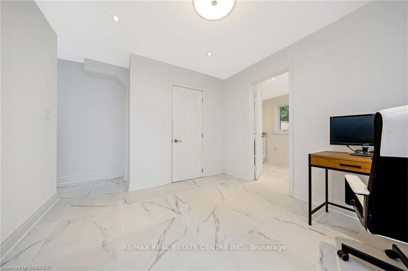 323 Kipling Ave  Toronto, M8V 3K6 | Image 15