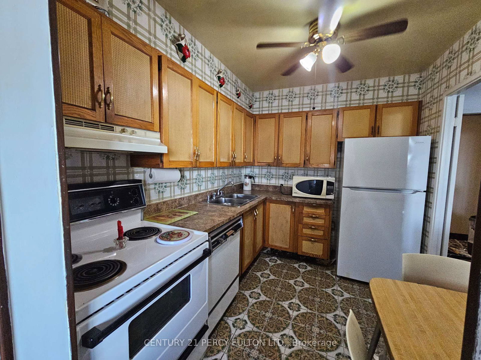 Listing Image 8