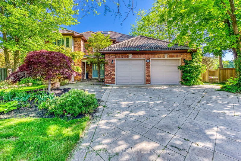 341 Acacia Crt  Oakville, L6J 6K5 | Image 1