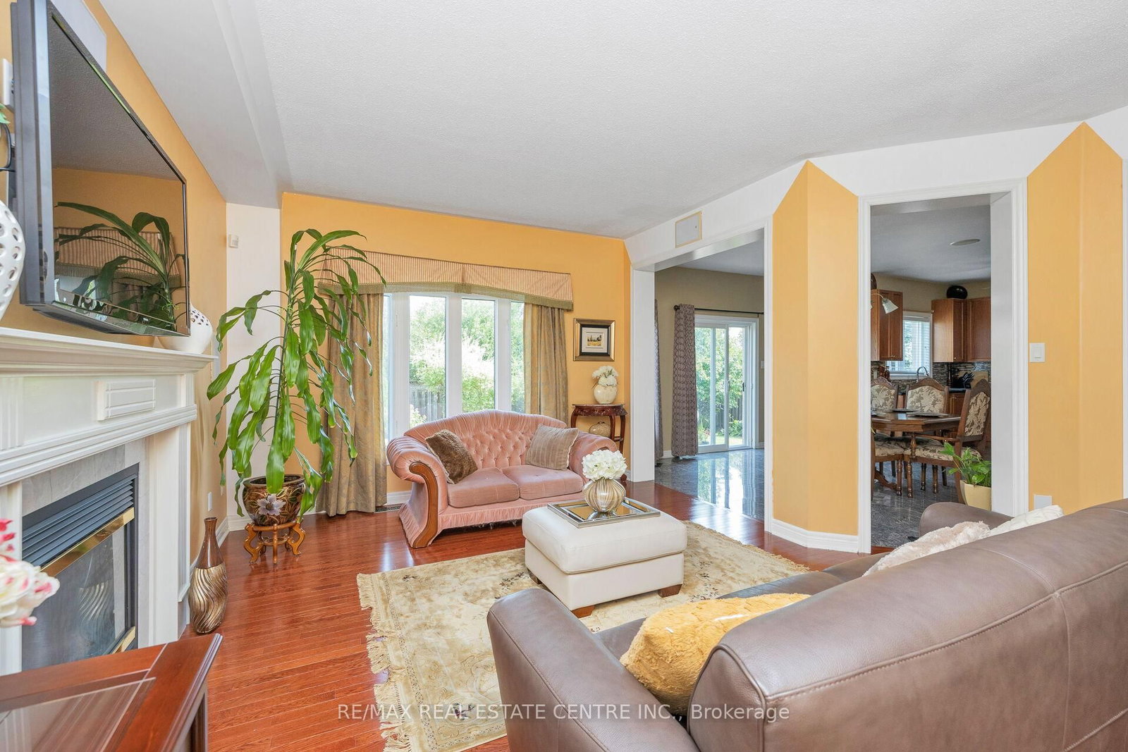 Listing Image 12