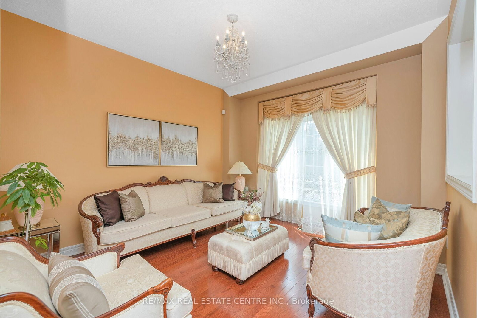 Listing Image 7