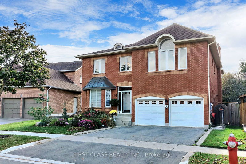 7 Kenpark Ave  Brampton, L6Z 3P4 | Image 1