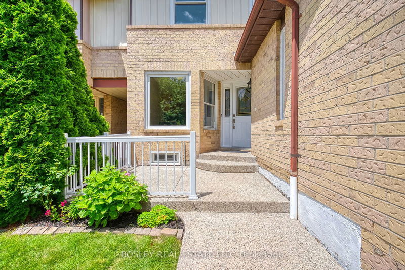 home for sale on 1139 Springbrook Crescent