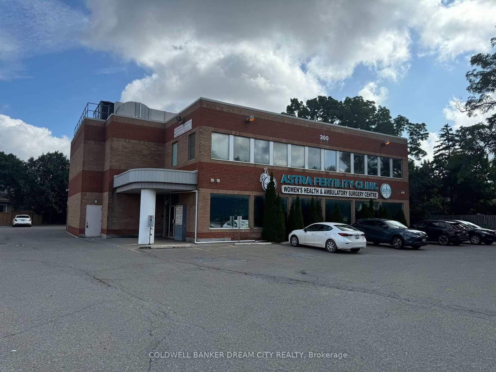 Building in 300 Main Street