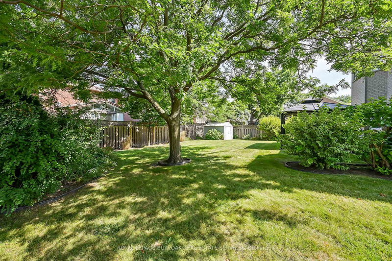 1151 Lockhart Rd  Burlington, L7S 1G8 | Image 38