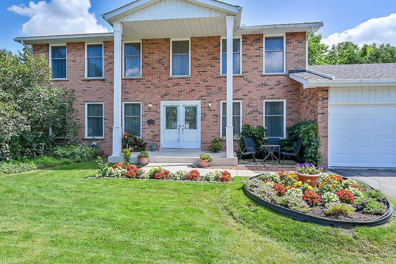 1929 Fieldgate Dr  Burlington, L7P 3H4 | Image 2