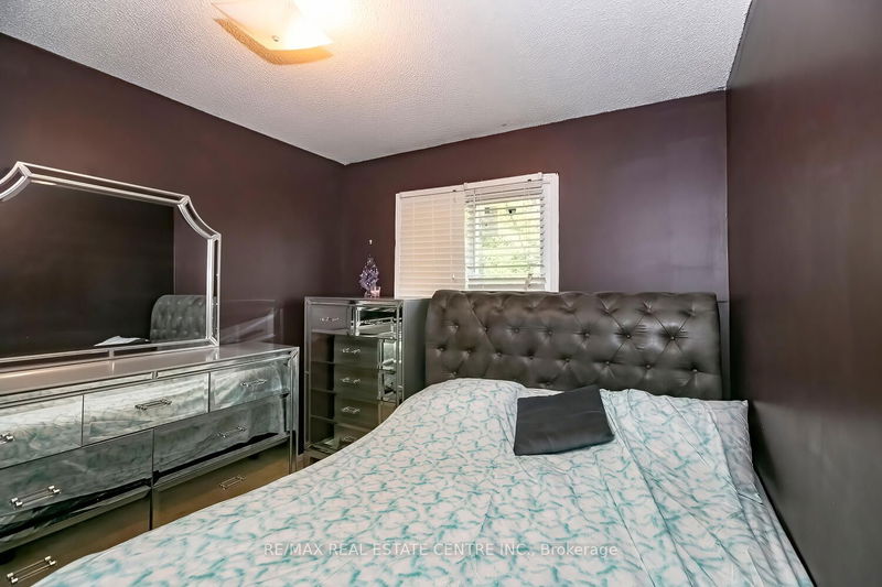 129 Lent Cres  Brampton, L6Y 5E6 | Image 22