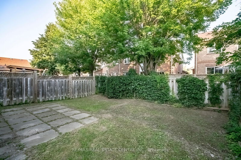 129 Lent Cres  Brampton, L6Y 5E6 | Image 30