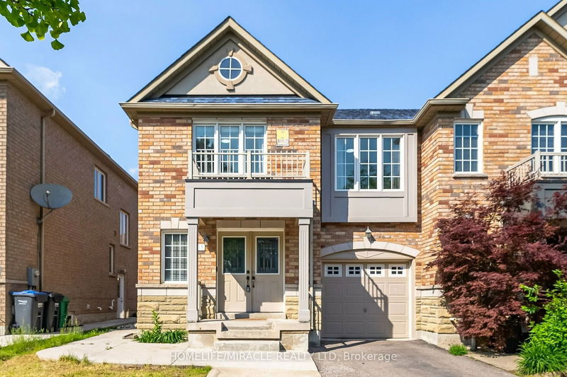 13 Nutwood Way  Brampton, L6R 0X7 | Image 1