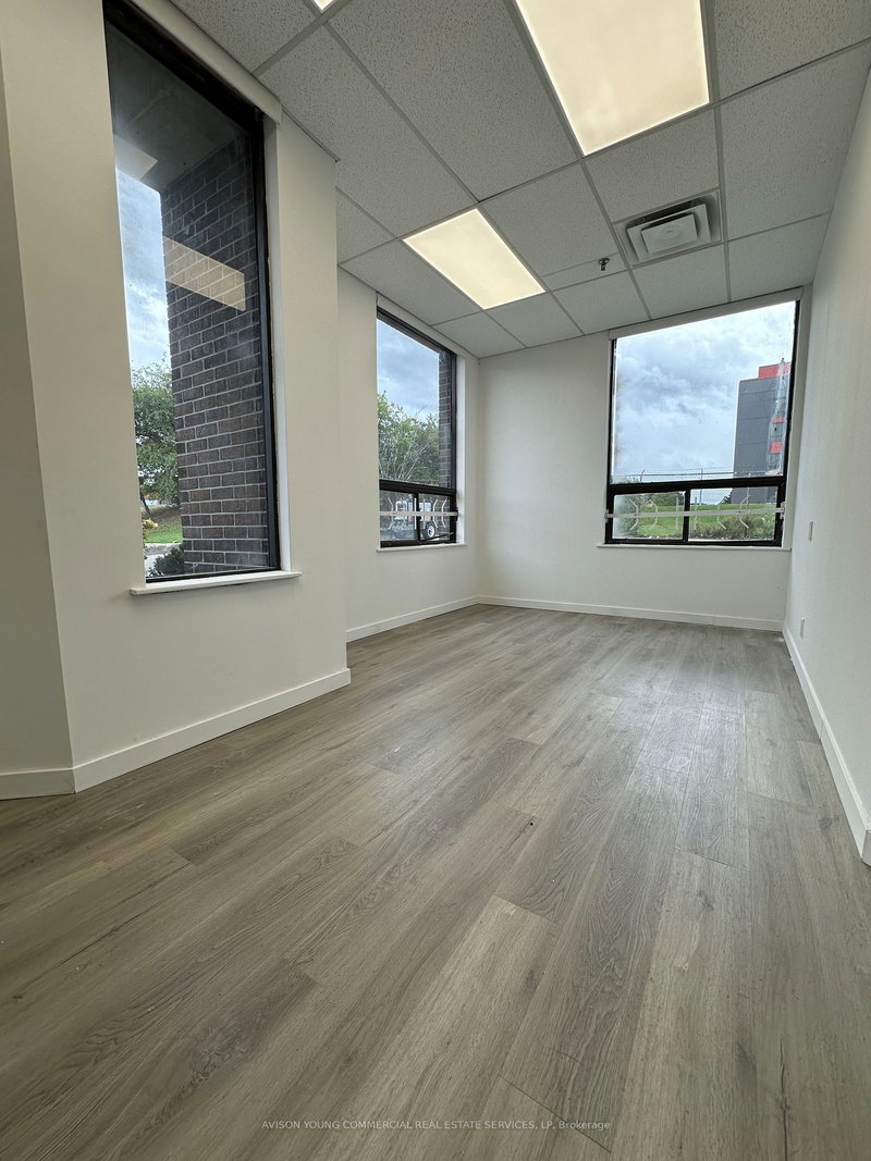 876 Magnetic Dr, Toronto, M3J 2C4 | Image 2