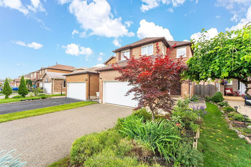 28 Kentucky Dr  Brampton, L6Y 4G2 | Image 2