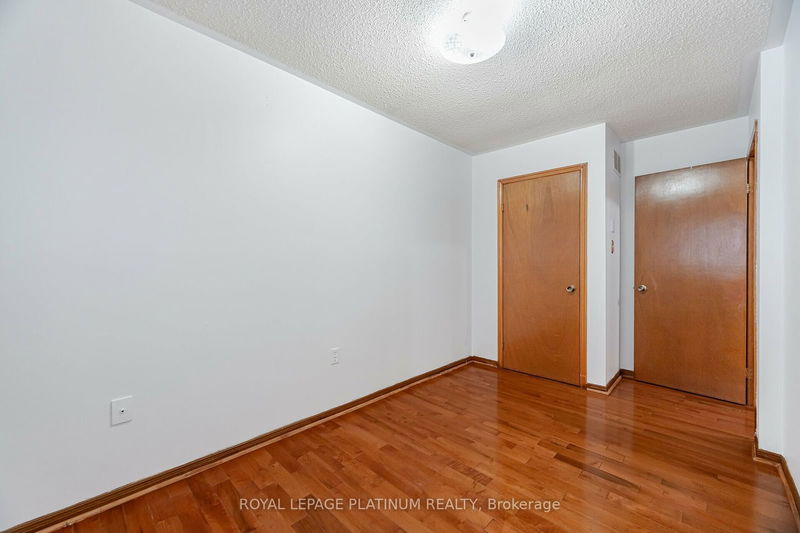 28 Kentucky Dr  Brampton, L6Y 4G2 | Image 24