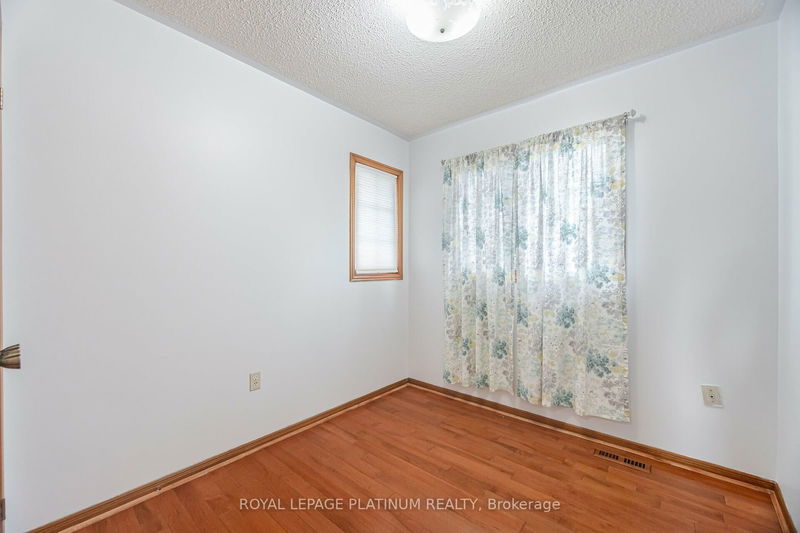 28 Kentucky Dr  Brampton, L6Y 4G2 | Image 25