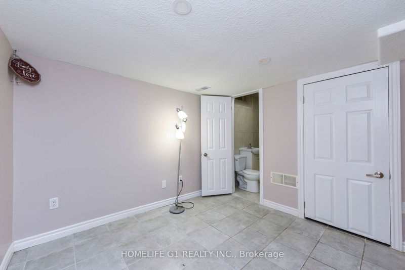 27 Salonica Rd  Brampton, L7A 3K9 | Image 27