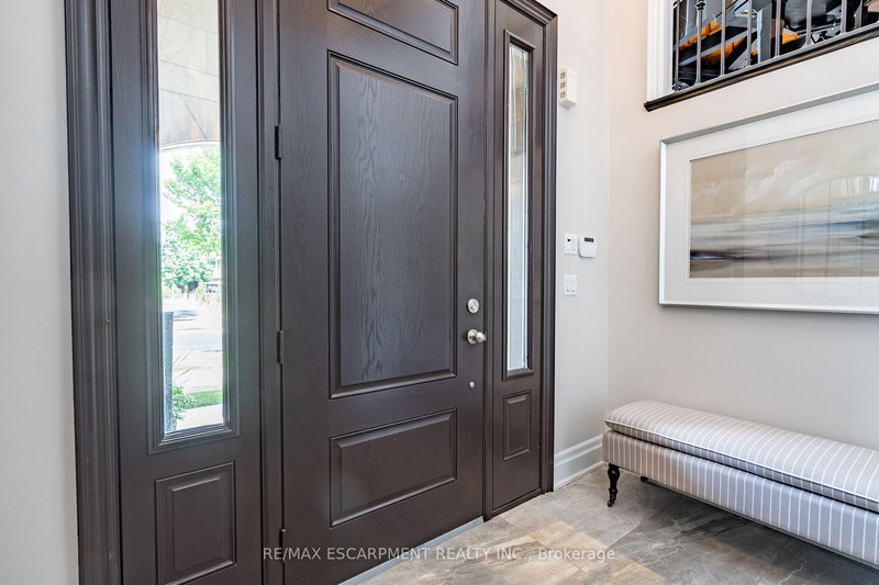 190 DORVAL Dr, Oakville, L6K 0H3 | Image 3