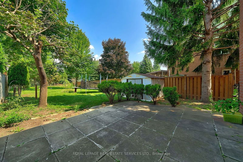 32 Pressed Brick Dr  Brampton, L6V 4K3 | Image 23