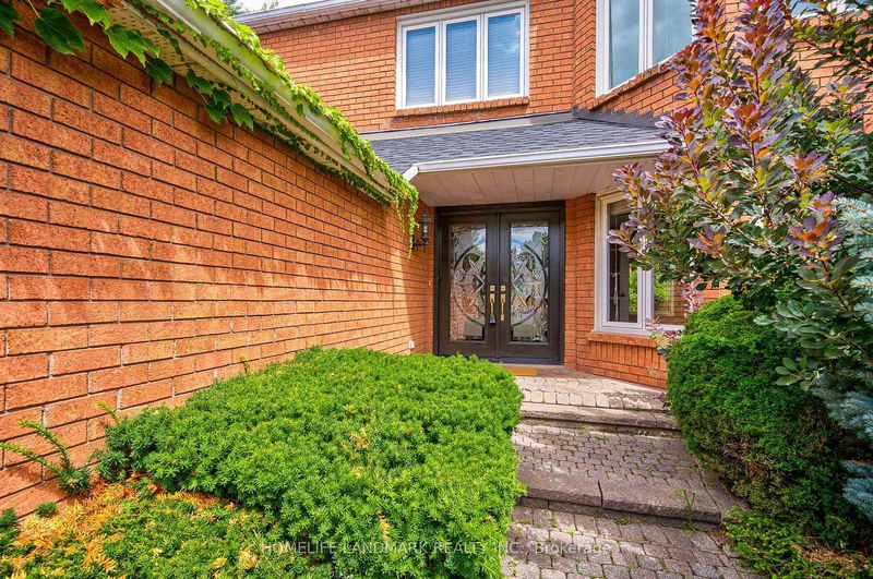 2115 Eighth Line  Oakville, L6H 3Z6 | Image 3