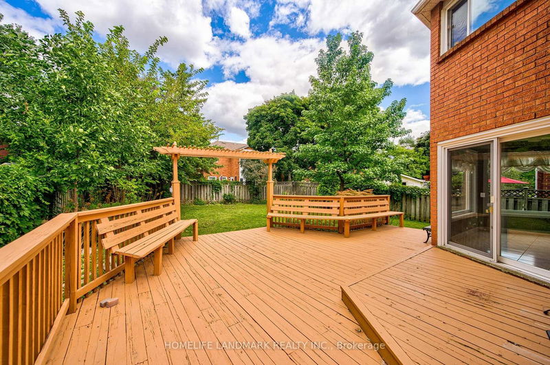 2115 Eighth Line  Oakville, L6H 3Z6 | Image 38