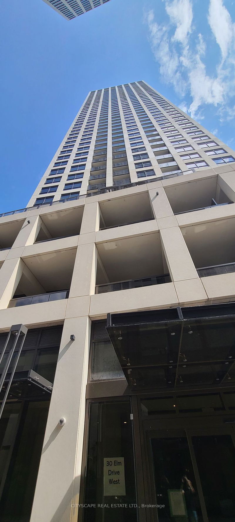 home for lease on 1110-30 Elm Drive W