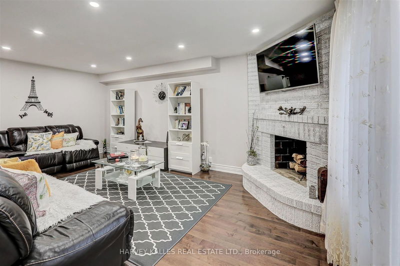 20 Timothy Crt  Toronto, M9P 3T8 | Image 19