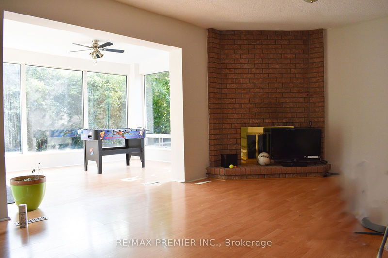 home for lease on Bsmt-105 Fairglen Avenue W