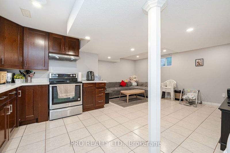 14 Valleywest Rd  Brampton, L6P 2J9 | Image 33