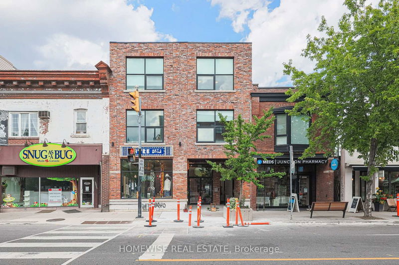 home for lease on 302-3020 Dundas Street W