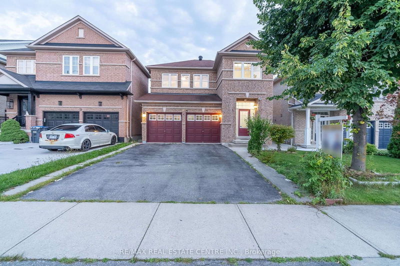 73 Pantomine Blvd  Brampton, L6Y 5N4 | Image 1