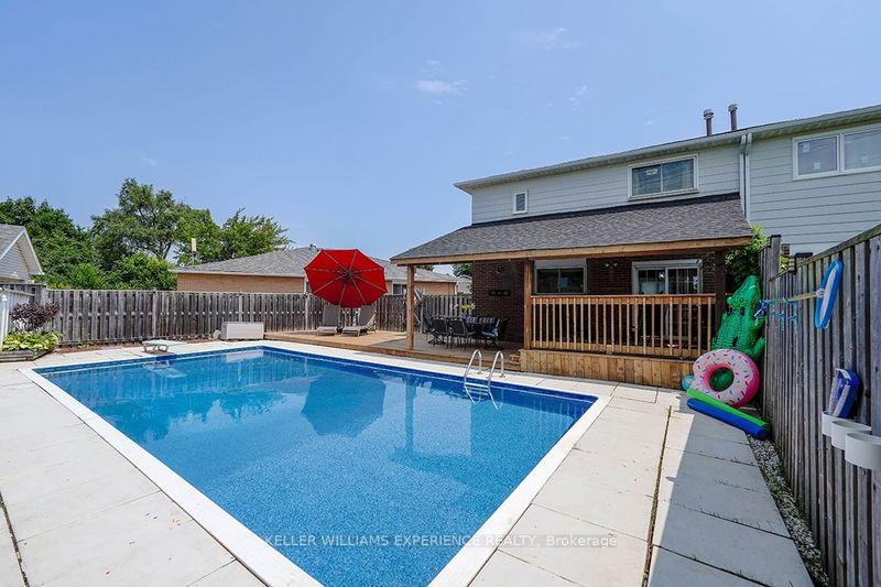 125 Alicewood Crt  Toronto, M9V 3Y1 | Image 32