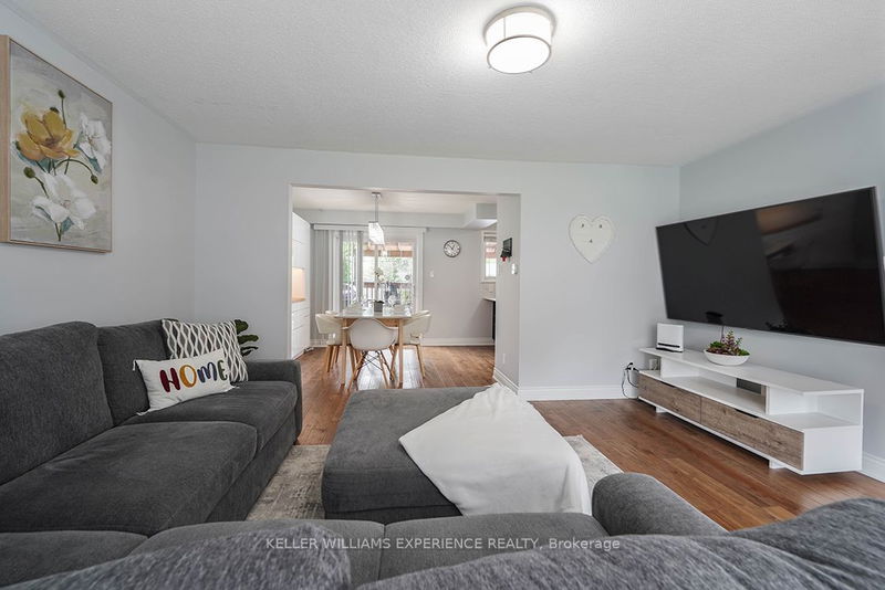 125 Alicewood Crt  Toronto, M9V 3Y1 | Image 6