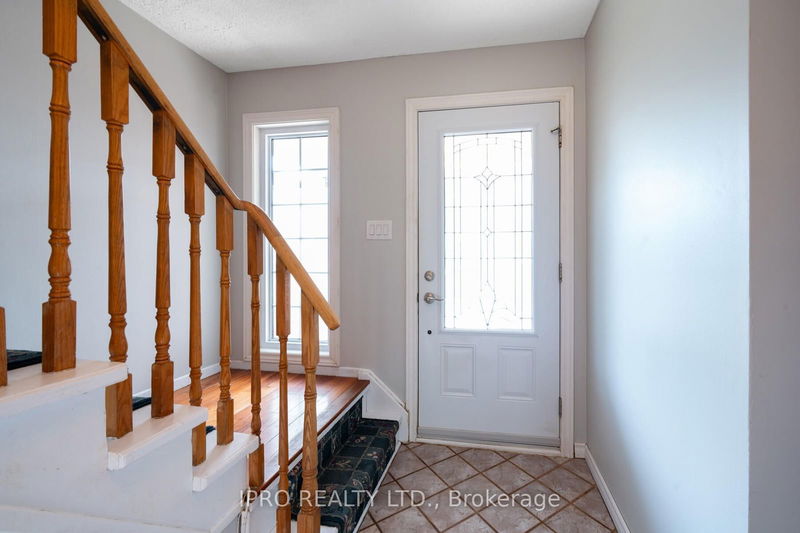 22 Stephensen Crt  Brampton, L6V 3X8 | Image 4