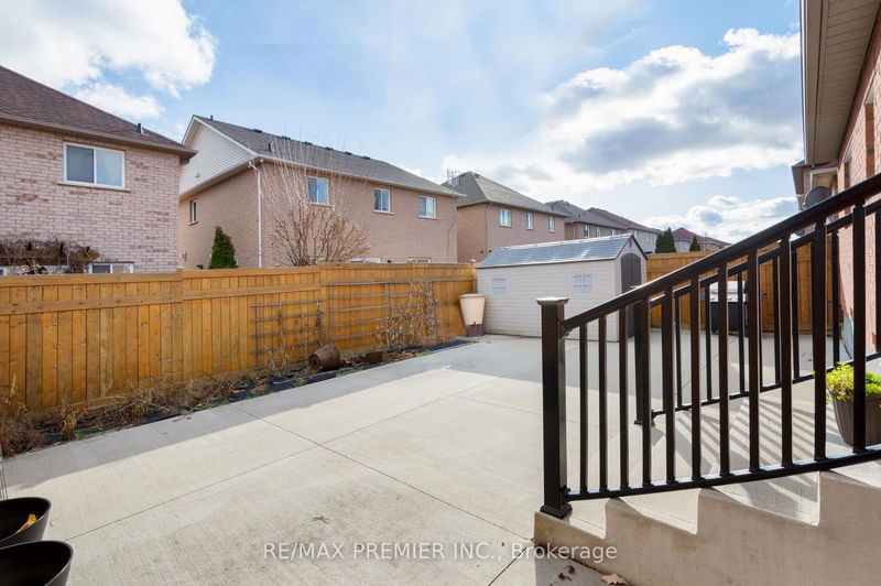 38 Pappain Cres  Brampton, L7A 3J8 | Image 30