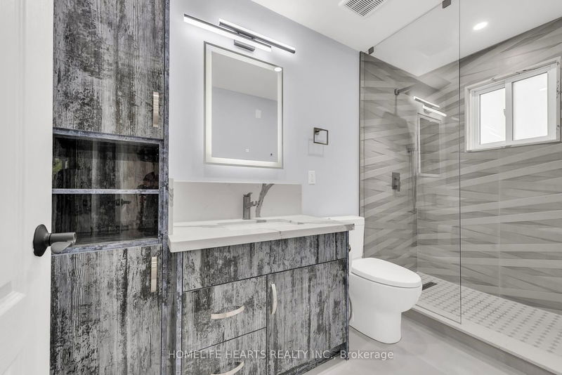 1395 Grosvenor St  Oakville, L6H 2V9 | Image 32