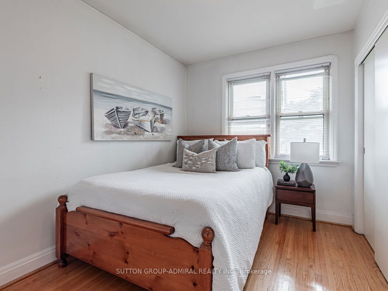 86 North Park Dr  Toronto, M6L 1K2 | Image 14