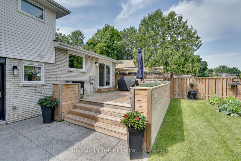 43 Parkview Pl  Brampton, L6W 2G2 | Image 25